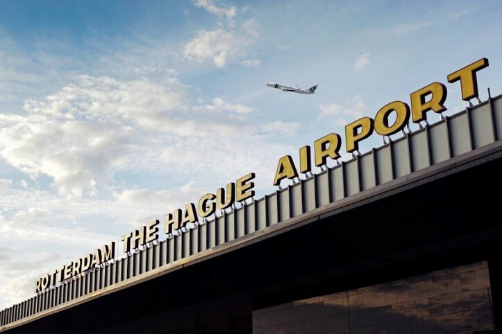 op vakantie vanaf Rotterdam airport